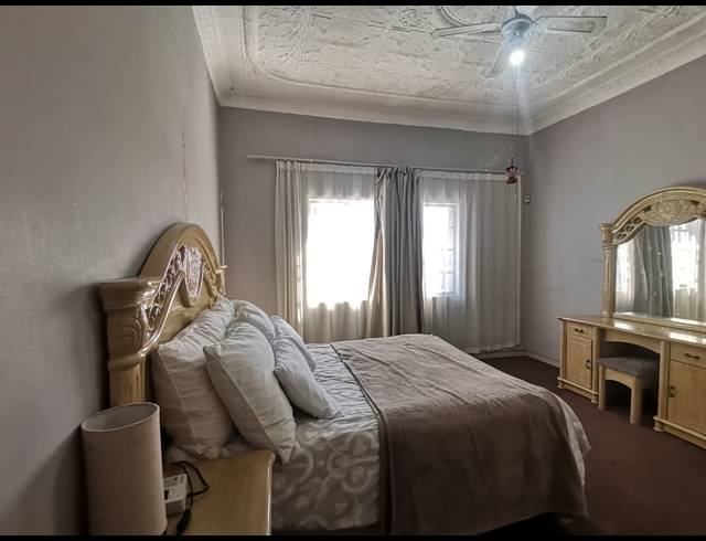 3 BEDROOM HOUSE FOR SALE IN REGENTS PARK